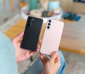 Samsung bride les performances de ses S22, et on connaît le responsable
